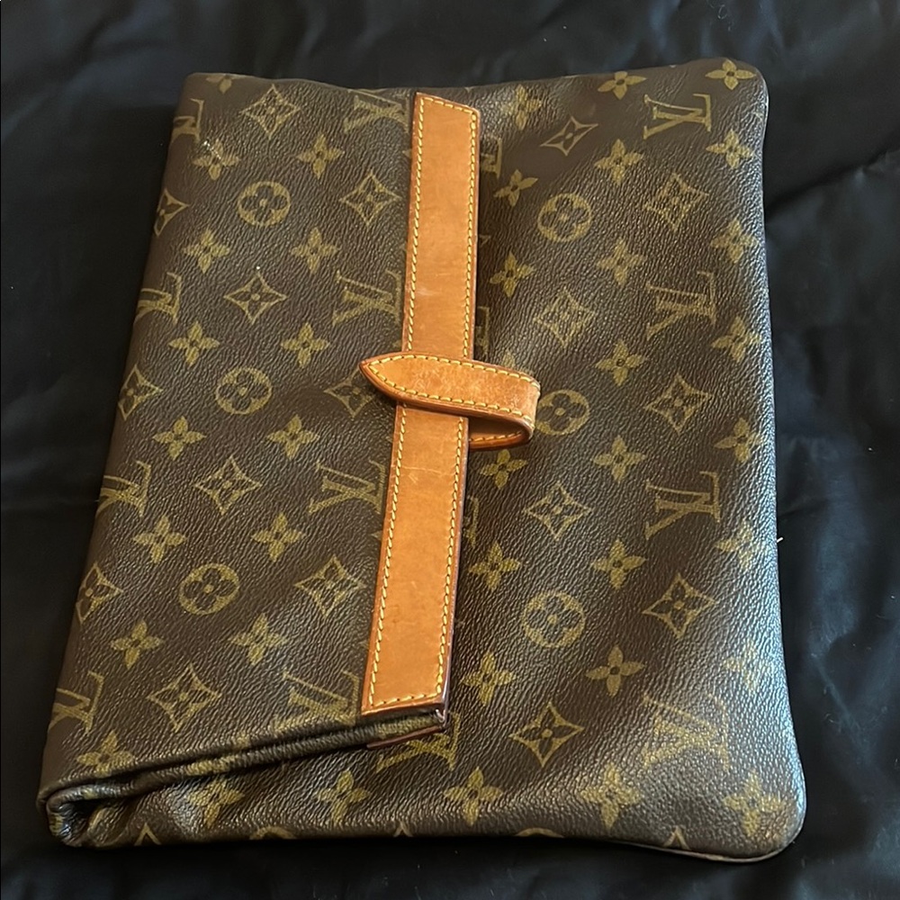 ✨Louis Vuitton Clutch Bag ✨ - Picture 15 of 16